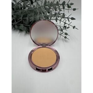 Girlactik Luminous Face Powder Neutral New in Box 9g / 0.32 Oz